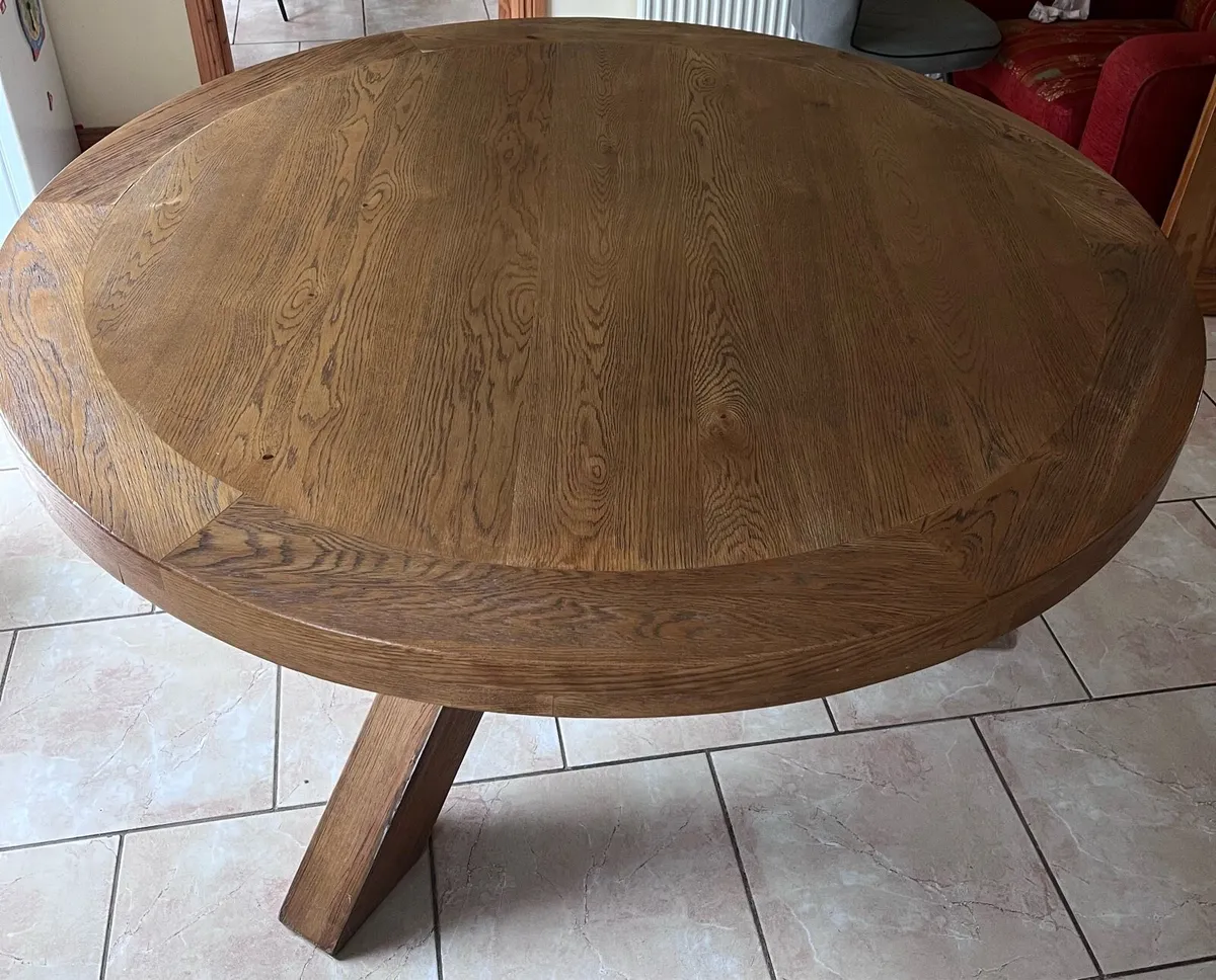 Round kitchen table solid wood - Image 1