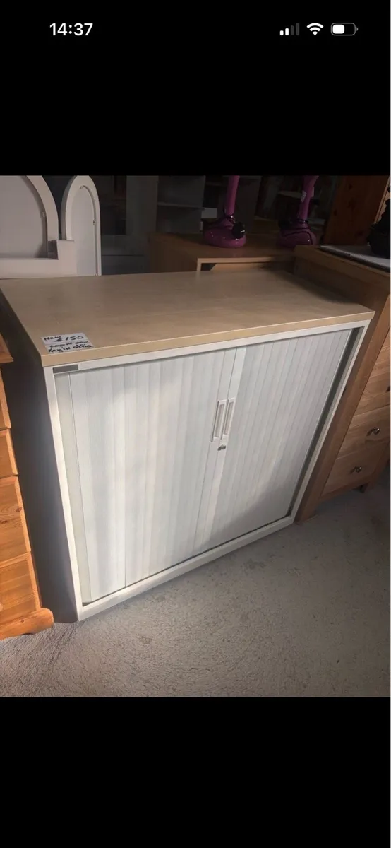 Office cabinet with key - Image 1