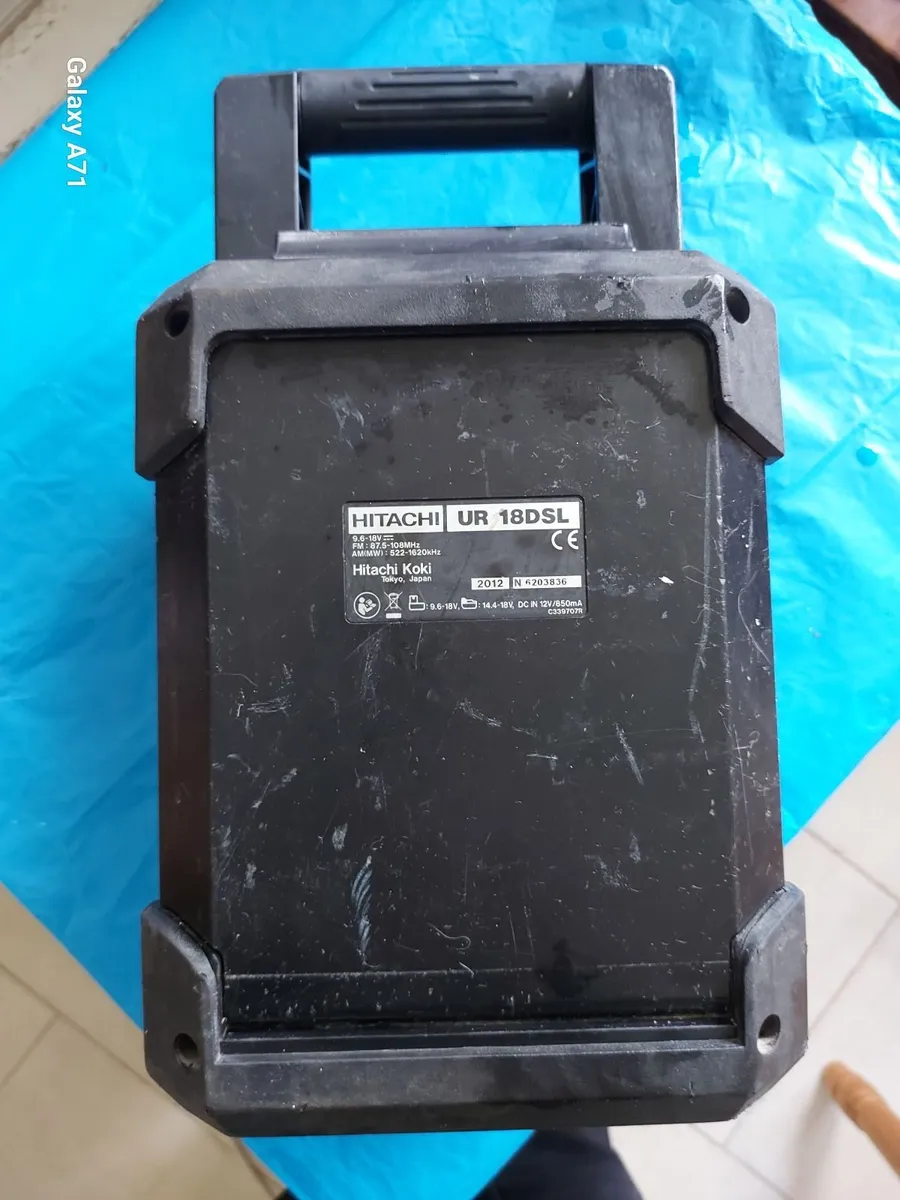 Hitachi UR18DSL 9.6-18V Site Radio - Image 3