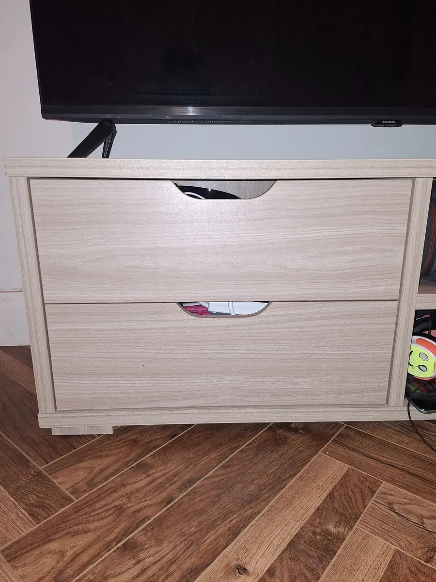 Tv stand - Image 2