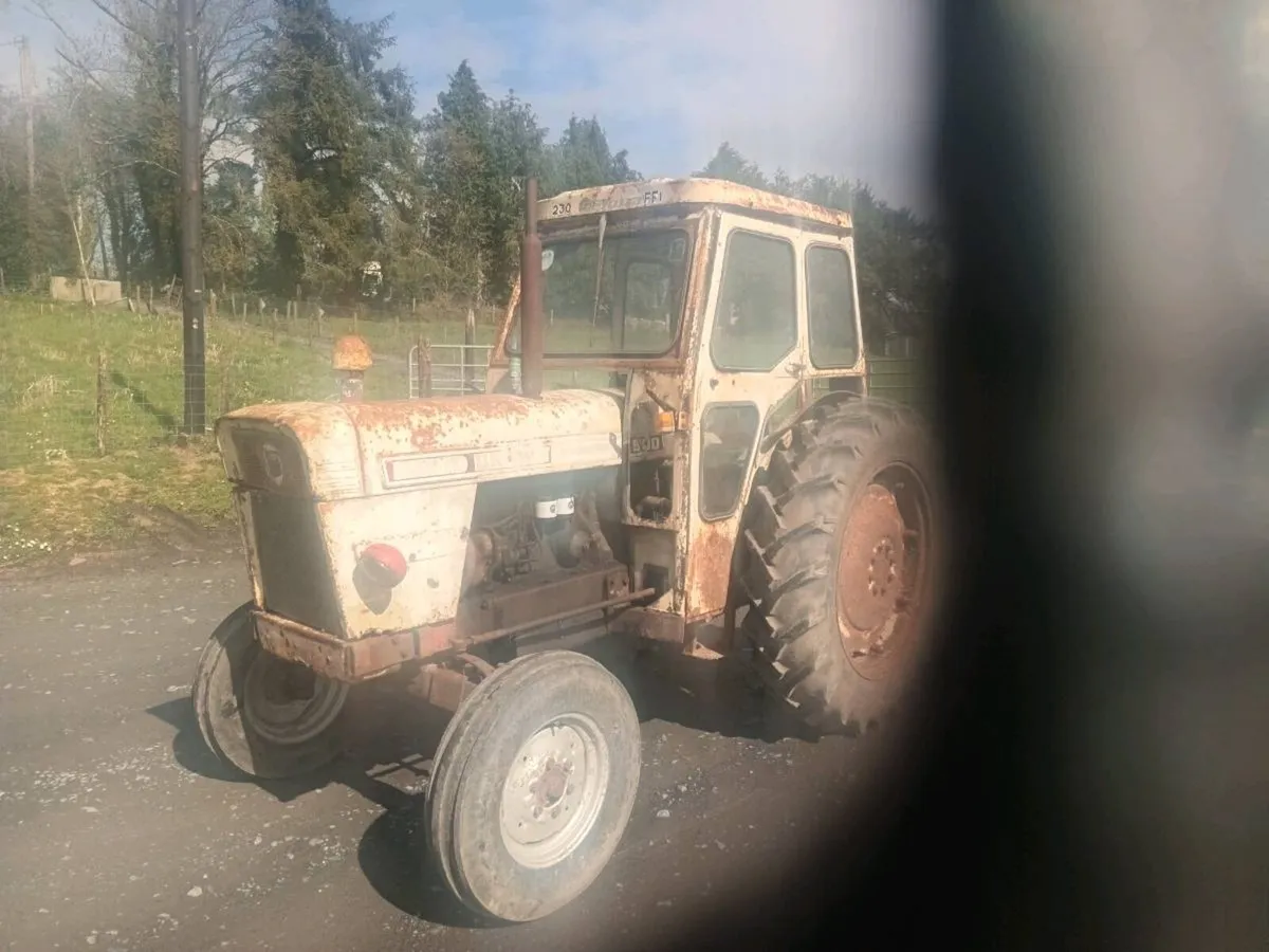 Digger massey 35/ david brown 990 - Image 1