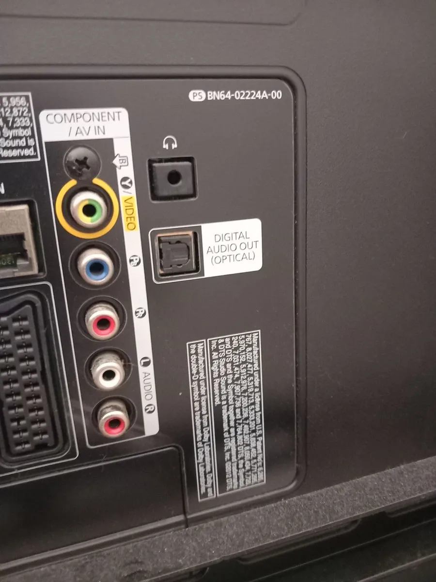 Samsung 42" TV no remote - Image 4