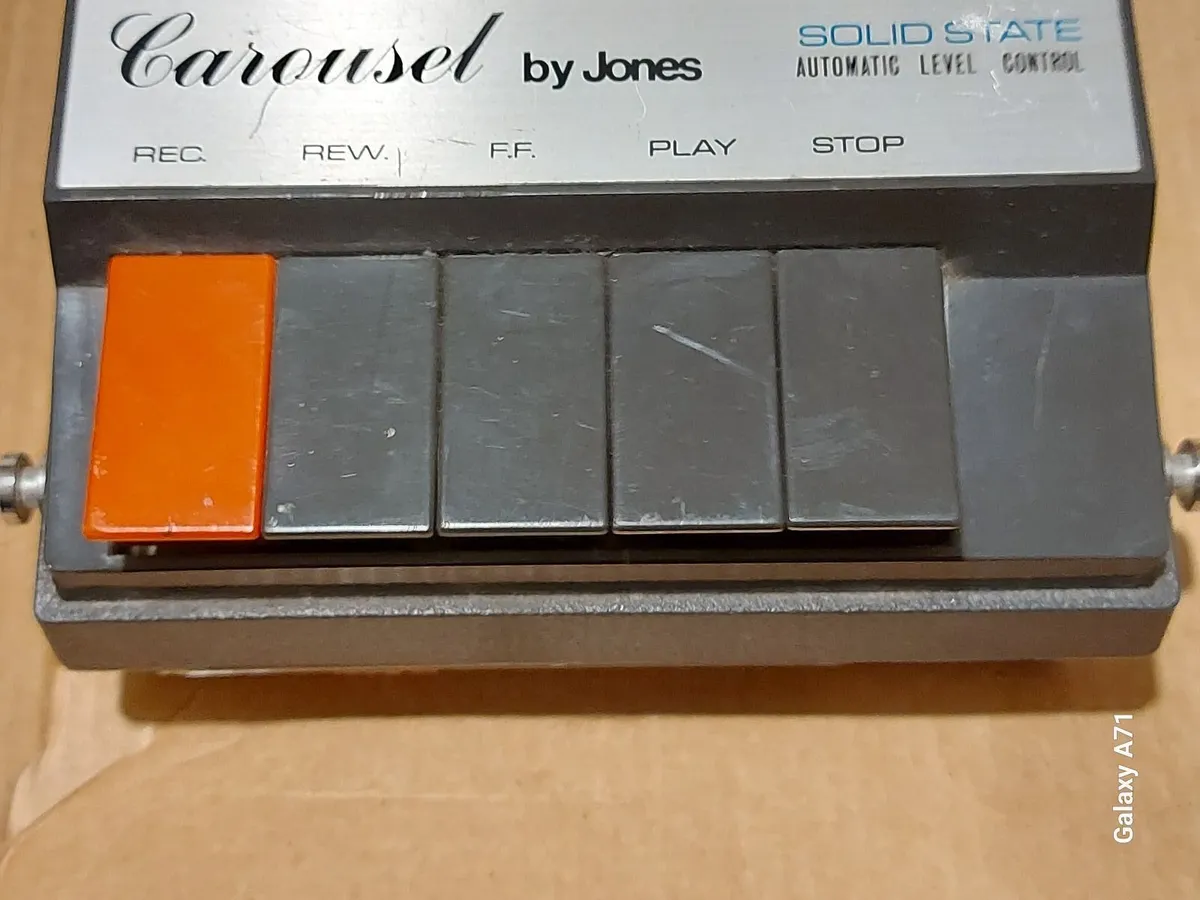 Carousel Jones Solid State Cassette Tape Recorder - Image 3
