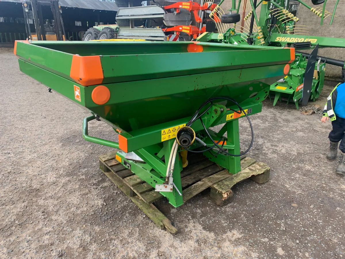 Amazone zax 1202 spreader - Image 3