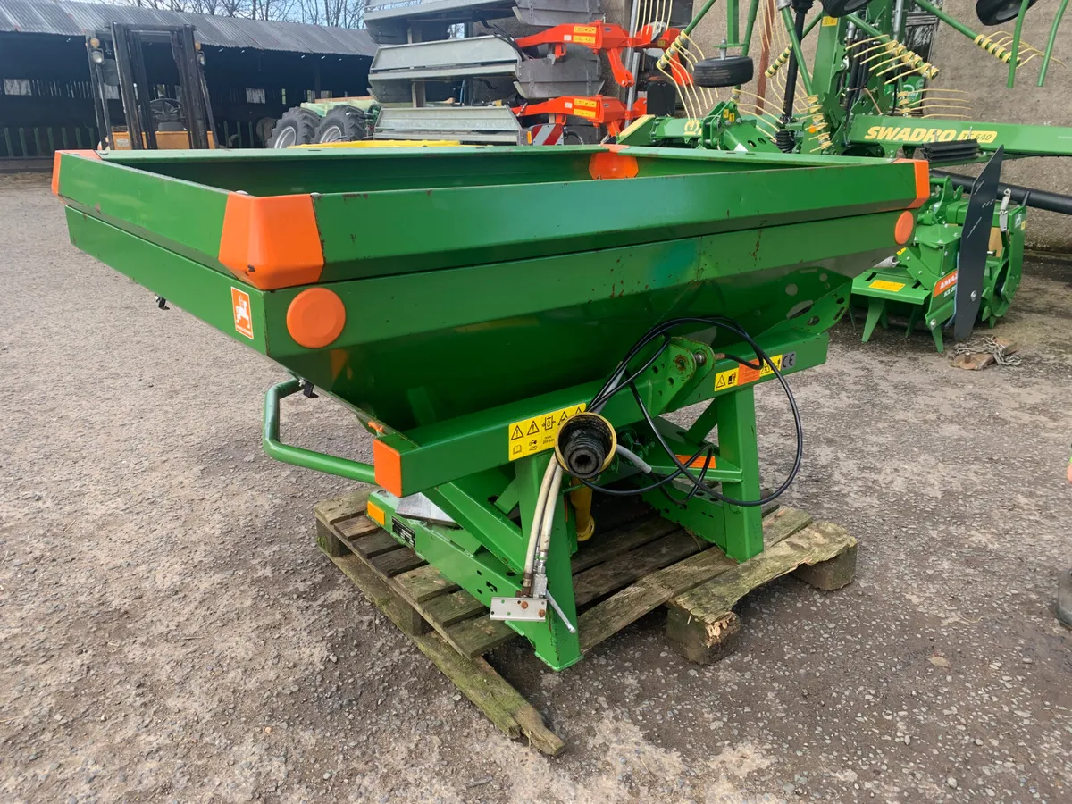 Amazone zax 1202 spreader - Image 4