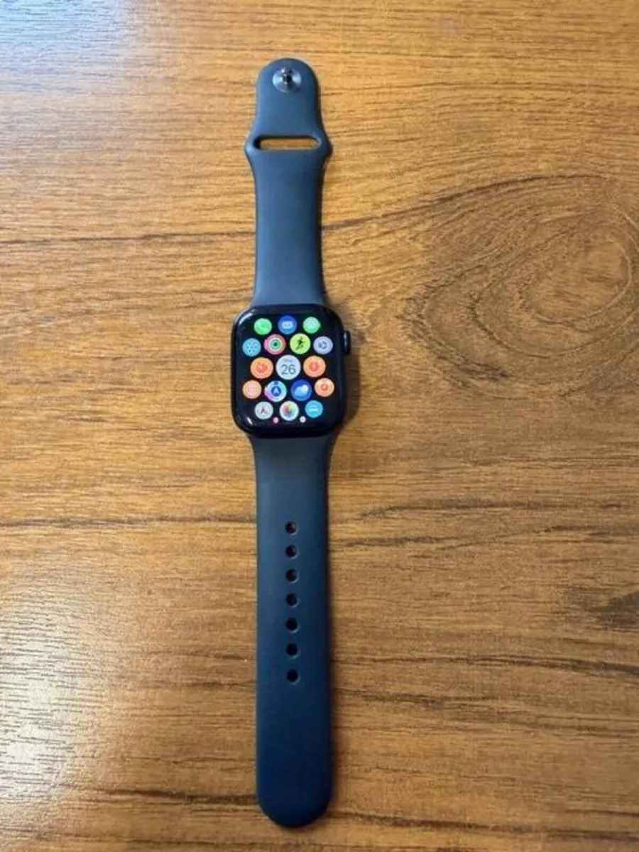 Apple Watch Series 9 Cellular 41MM - Image 4