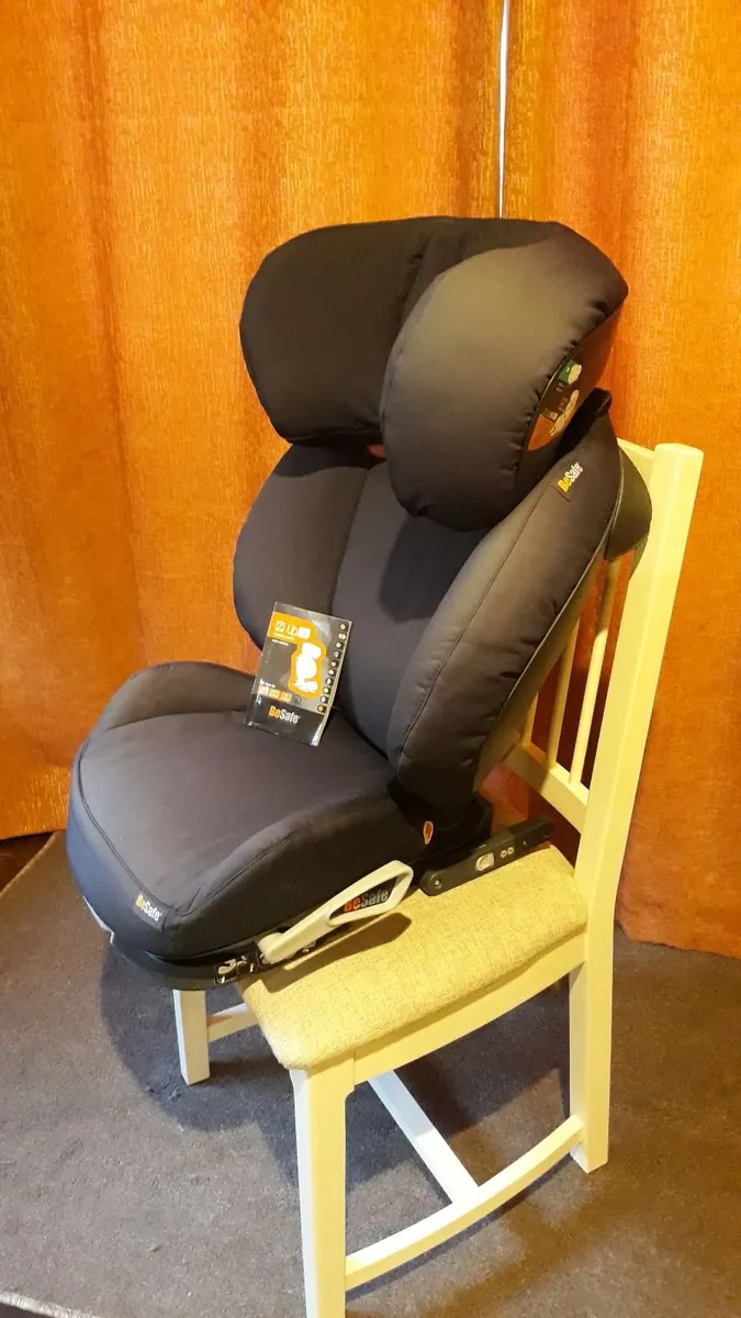 Child's Car Seat - Image 2