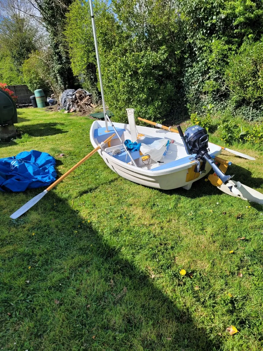 sailing dingy sail row motor boat - Image 1