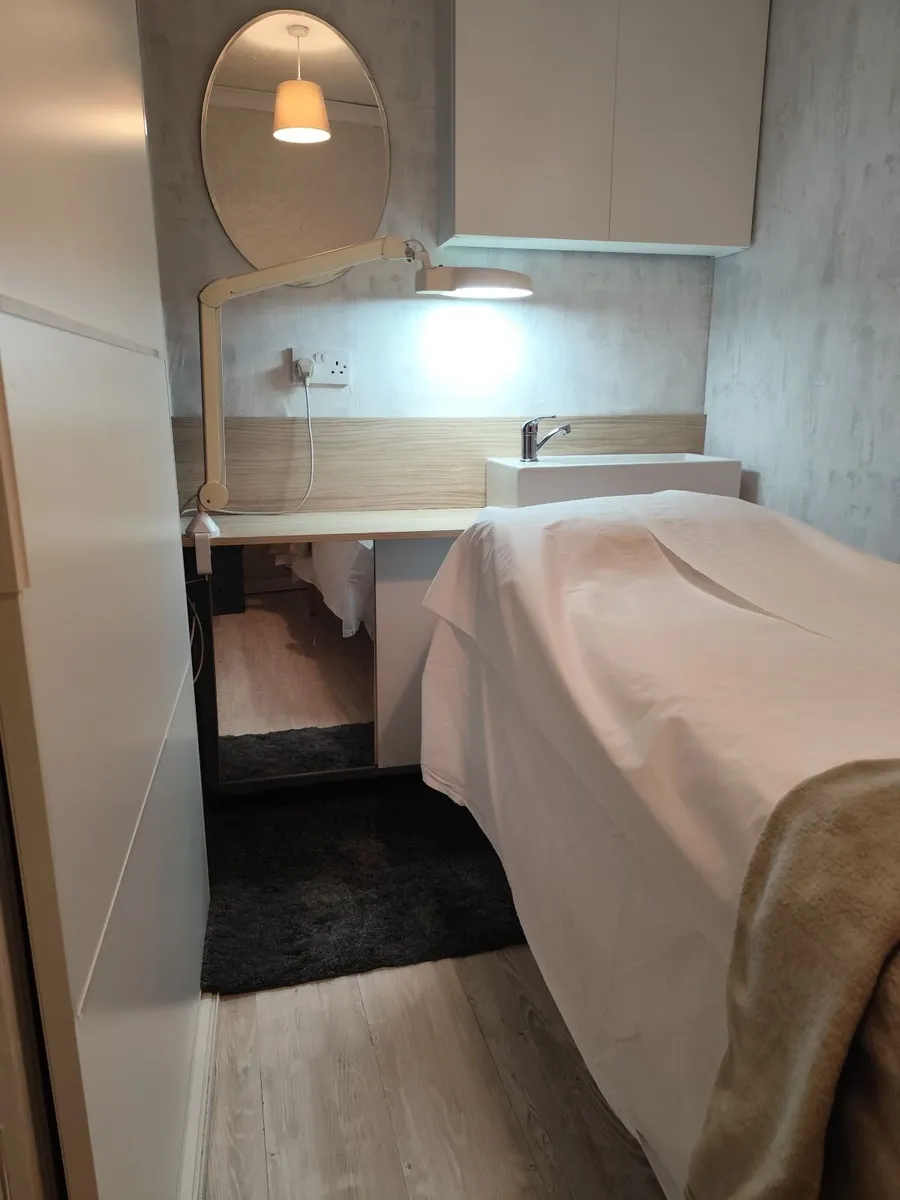Treatment Room & Nail Station for Rent – Dublin 8 - Image 4