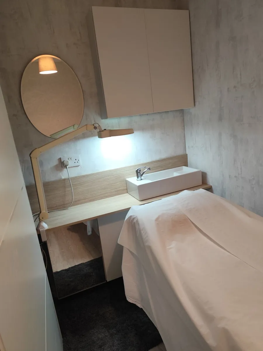 Treatment Room & Nail Station for Rent – Dublin 8 - Image 2