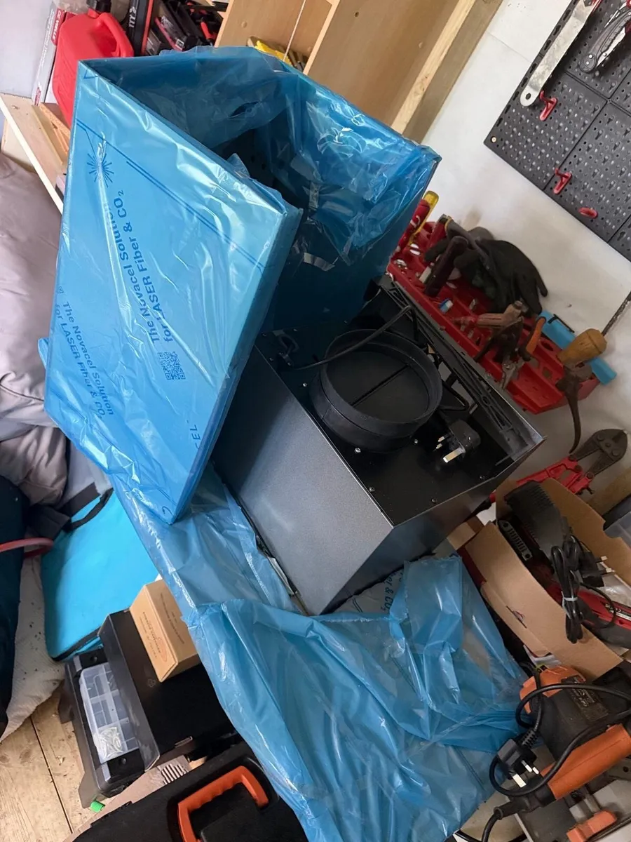 Extractor fan - Image 1