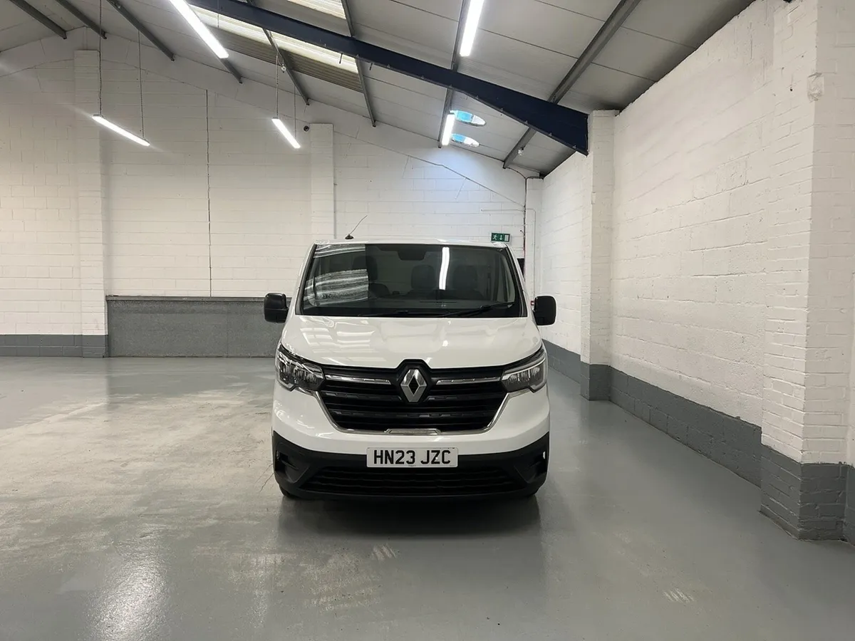 2023 Renault Trafic Panel Van - Image 1
