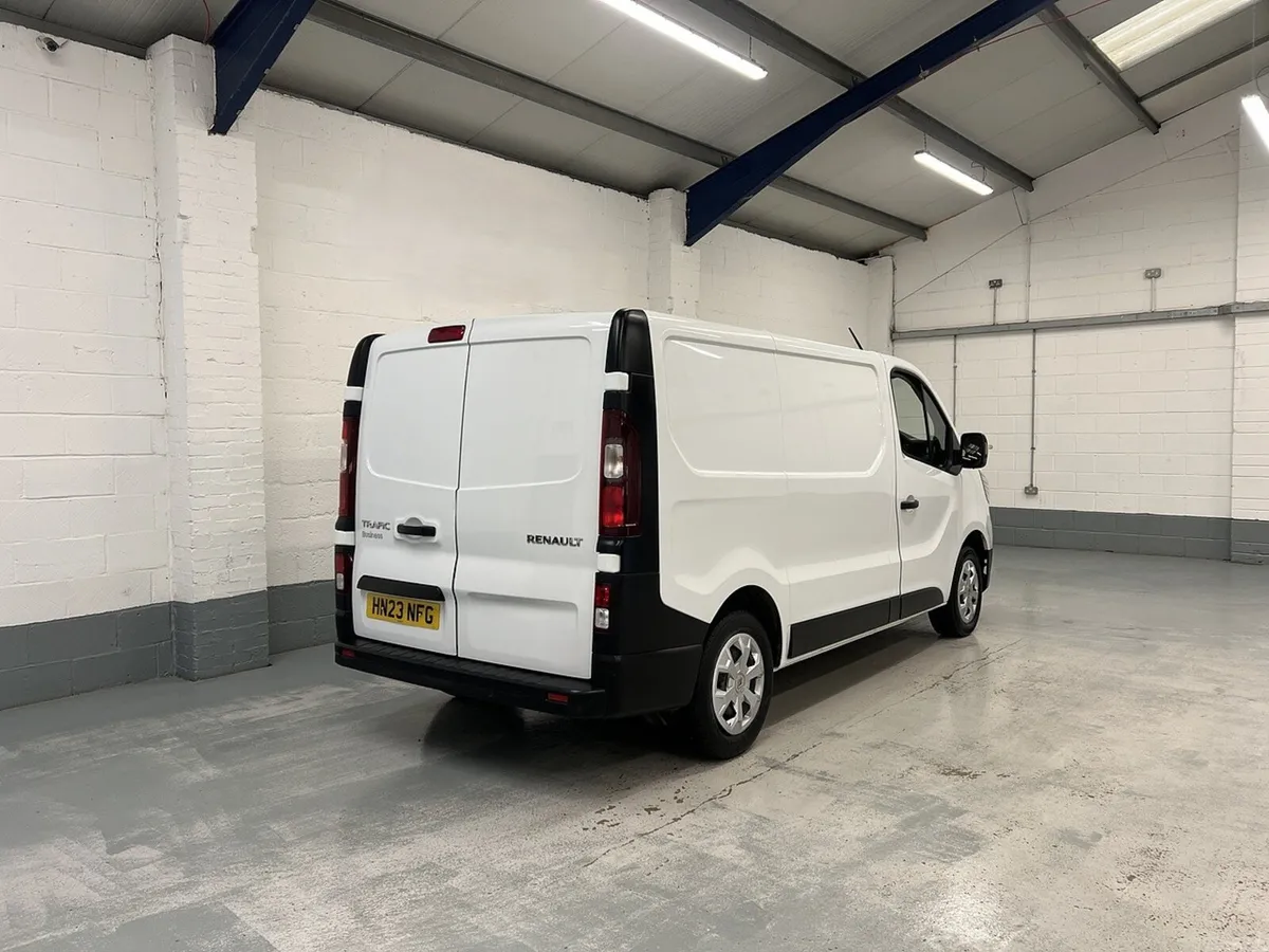 2023 Renault Trafic Panel Van - Image 4