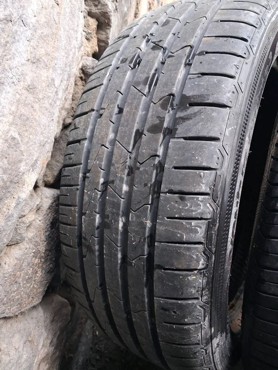 Tyres 15s - Image 1