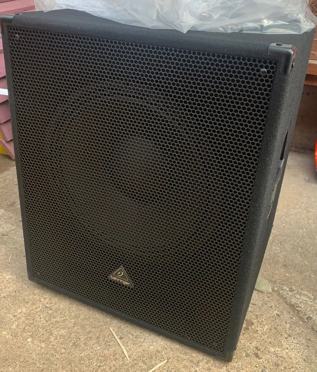 Brand New. 1000 W ACTIVE PA SUBWOOFER - Image 1
