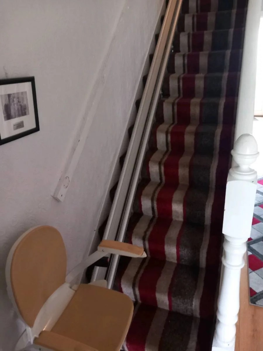 Acorn stair lift, Bray, disassembled by buyer - Image 4