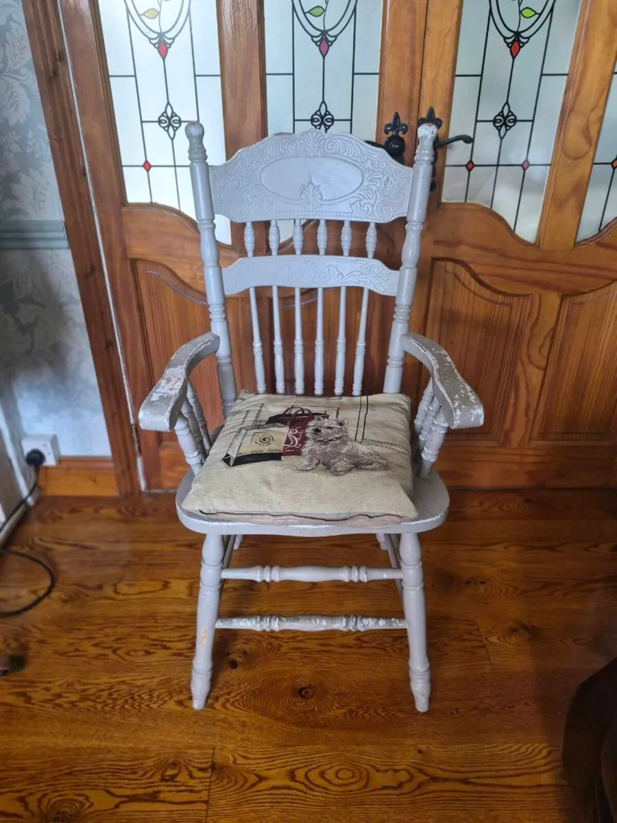 Good solid chair - Image 2