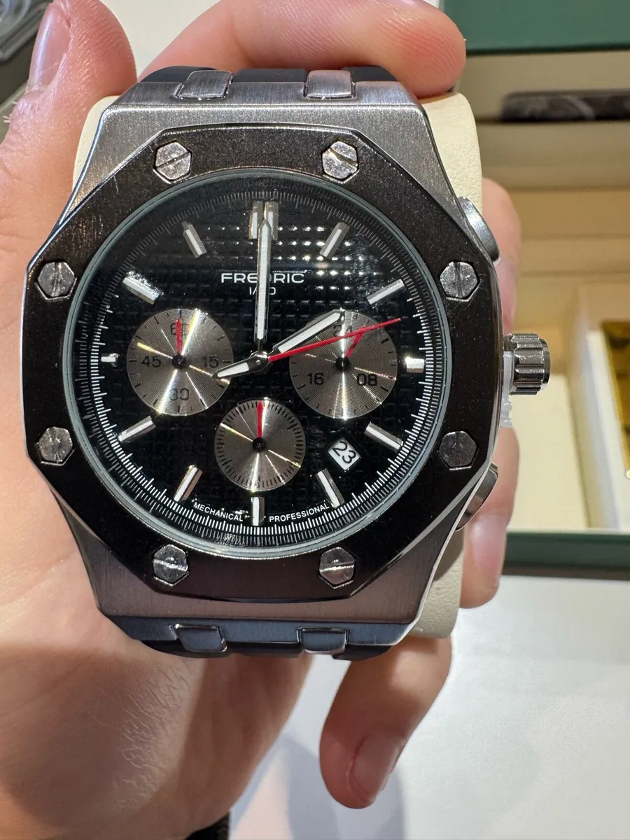 Men’s Chronograph Style Watch - Image 2