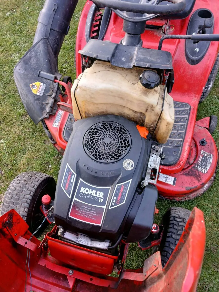 Troy-bilt with hydrostatic transmission - Image 4