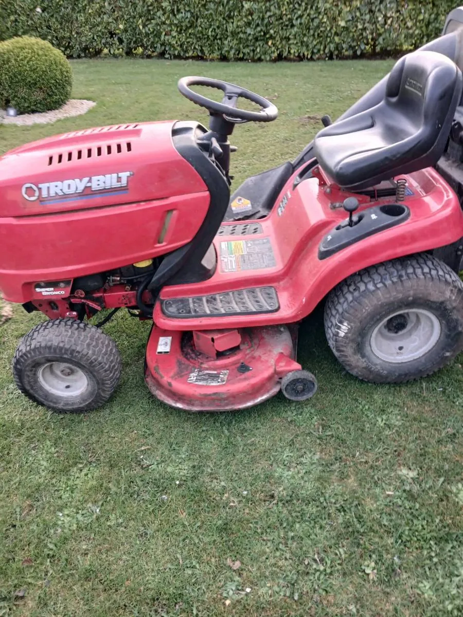 Troy-bilt with hydrostatic transmission - Image 3