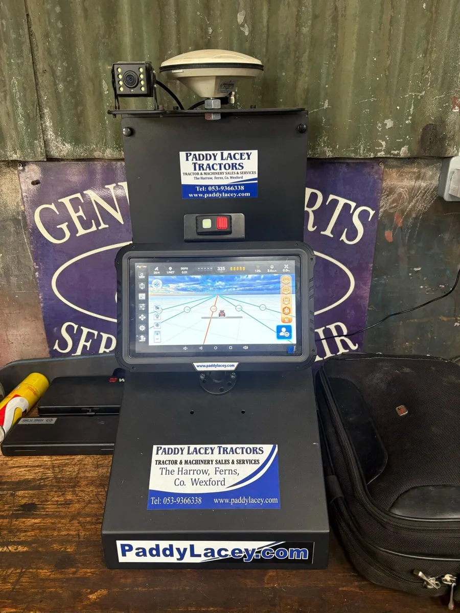 GPS & auto steer Rev camera - Image 3