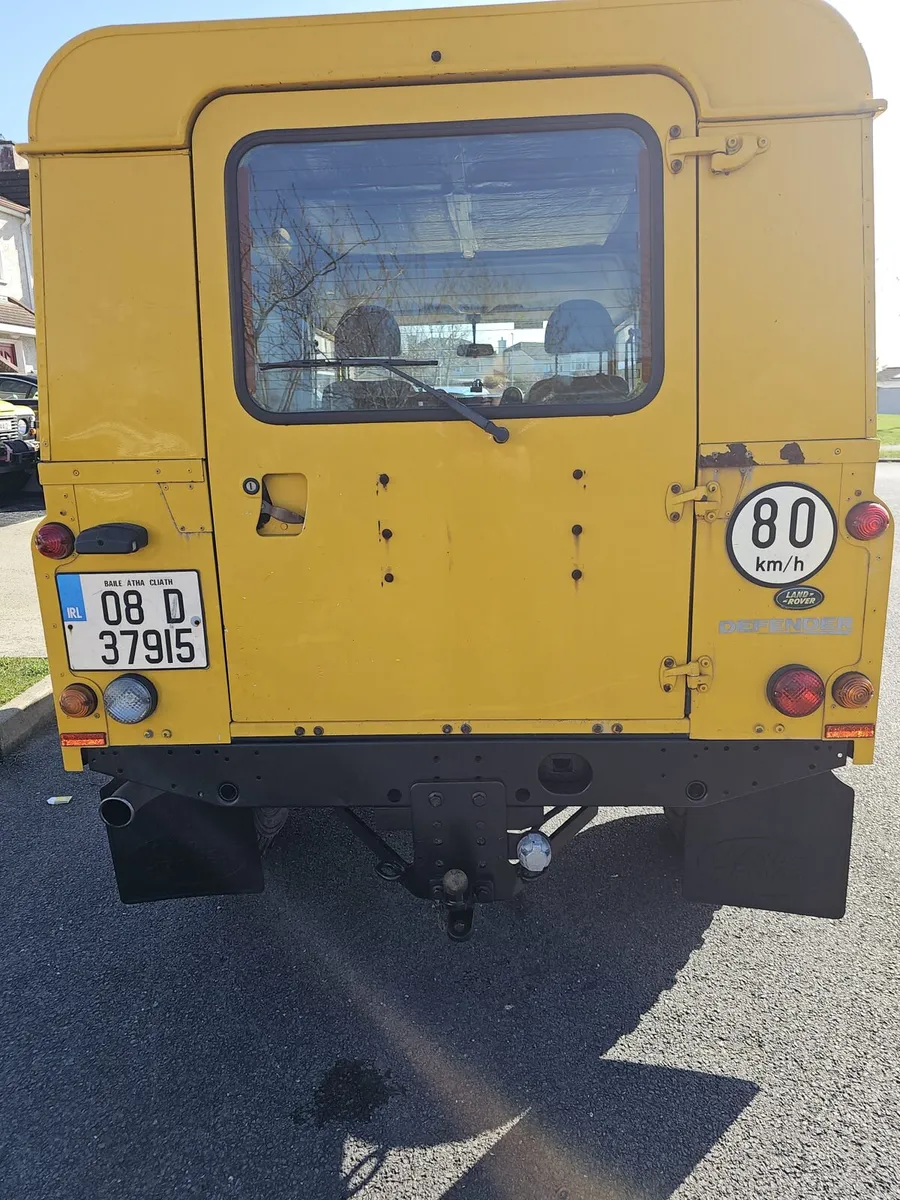 Land Rover Defender 110 - Image 4