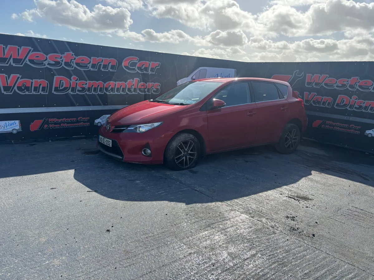 2015 Toyota auris 1.4 d4d for dismantling