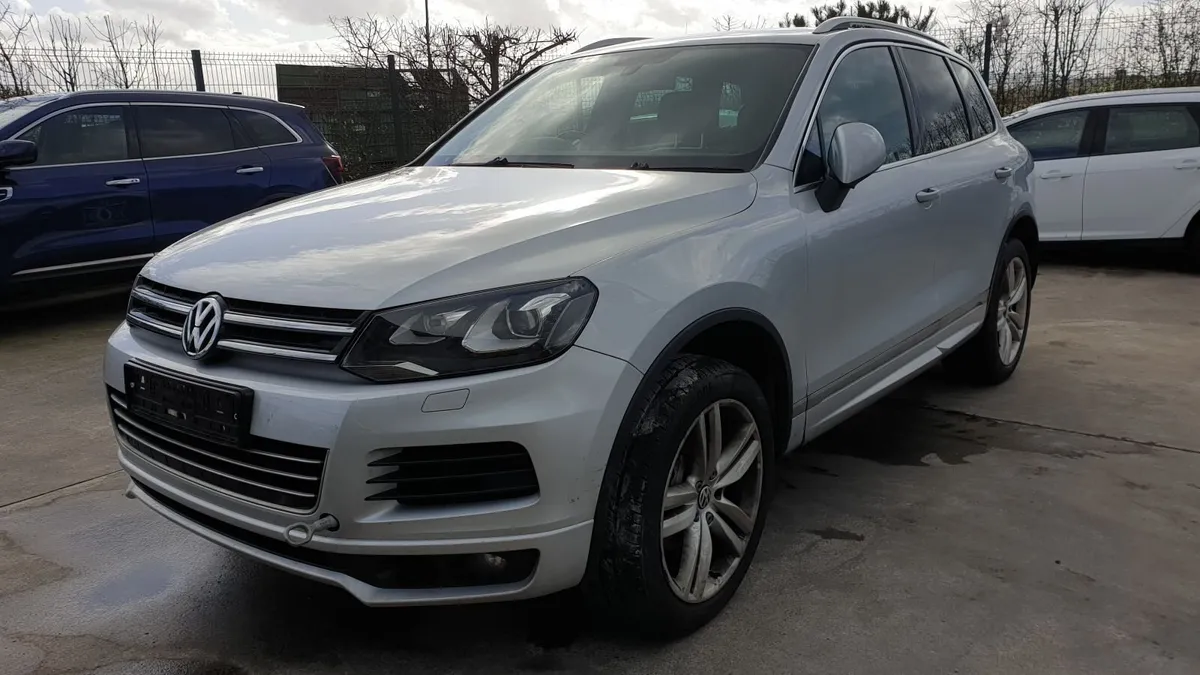 *For parts* Vw Touareg Alt, 3.0 V6 dsl auto (2012) - Image 3