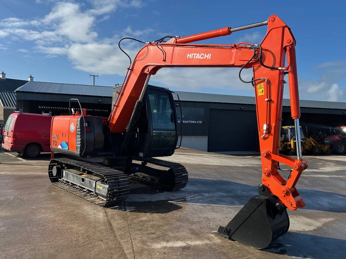 2014 Hitachi Zaxis 70 - Image 2