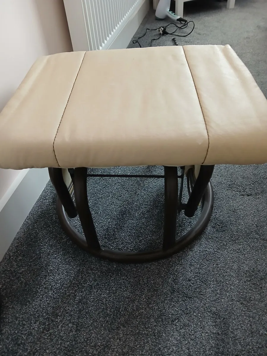 Rocking Chair Free to Takeaway - Image 3