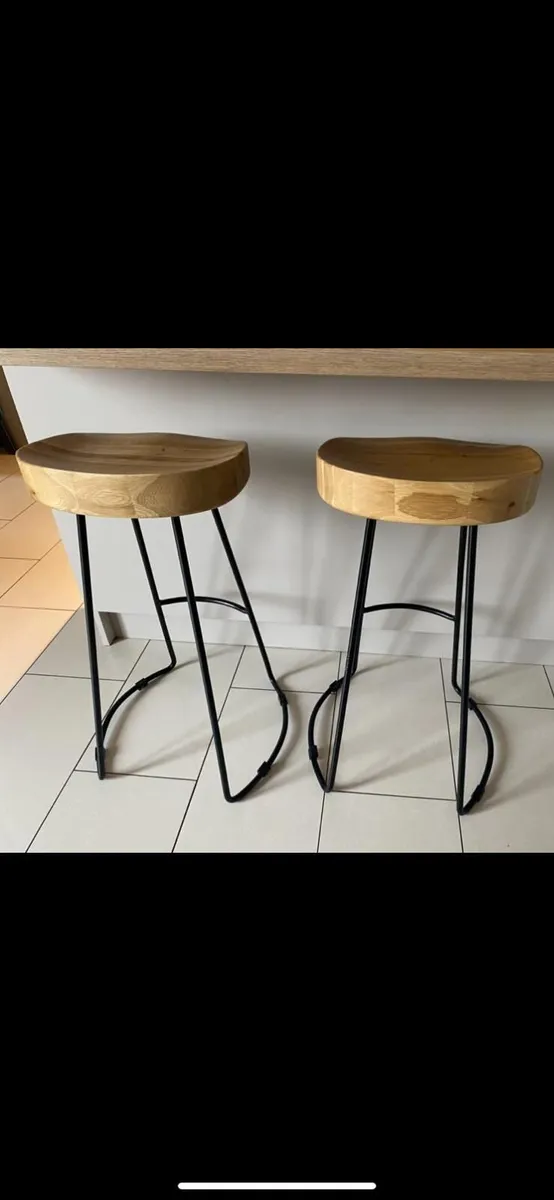 Bar stools - 2 for €80 - Image 1