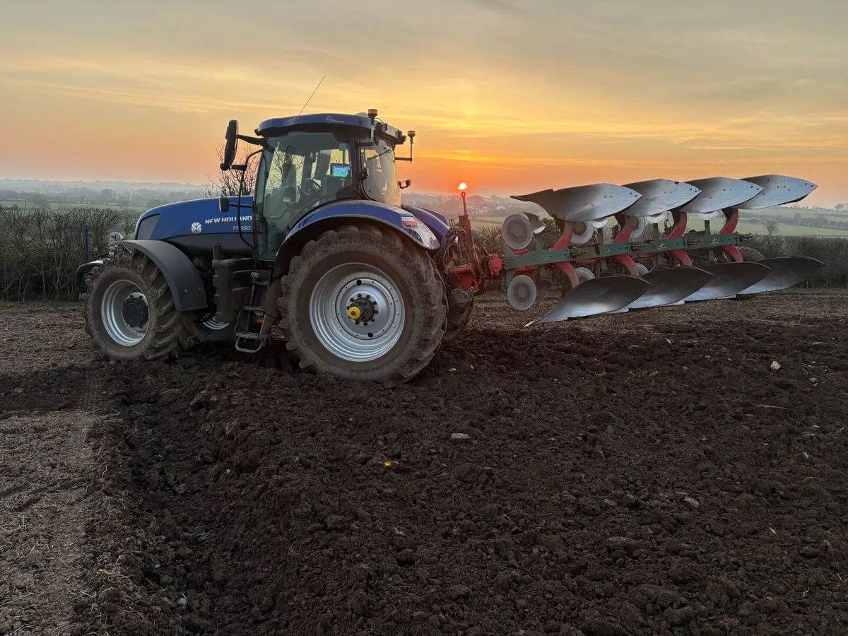 GPS & auto steer Rev camera - Image 1