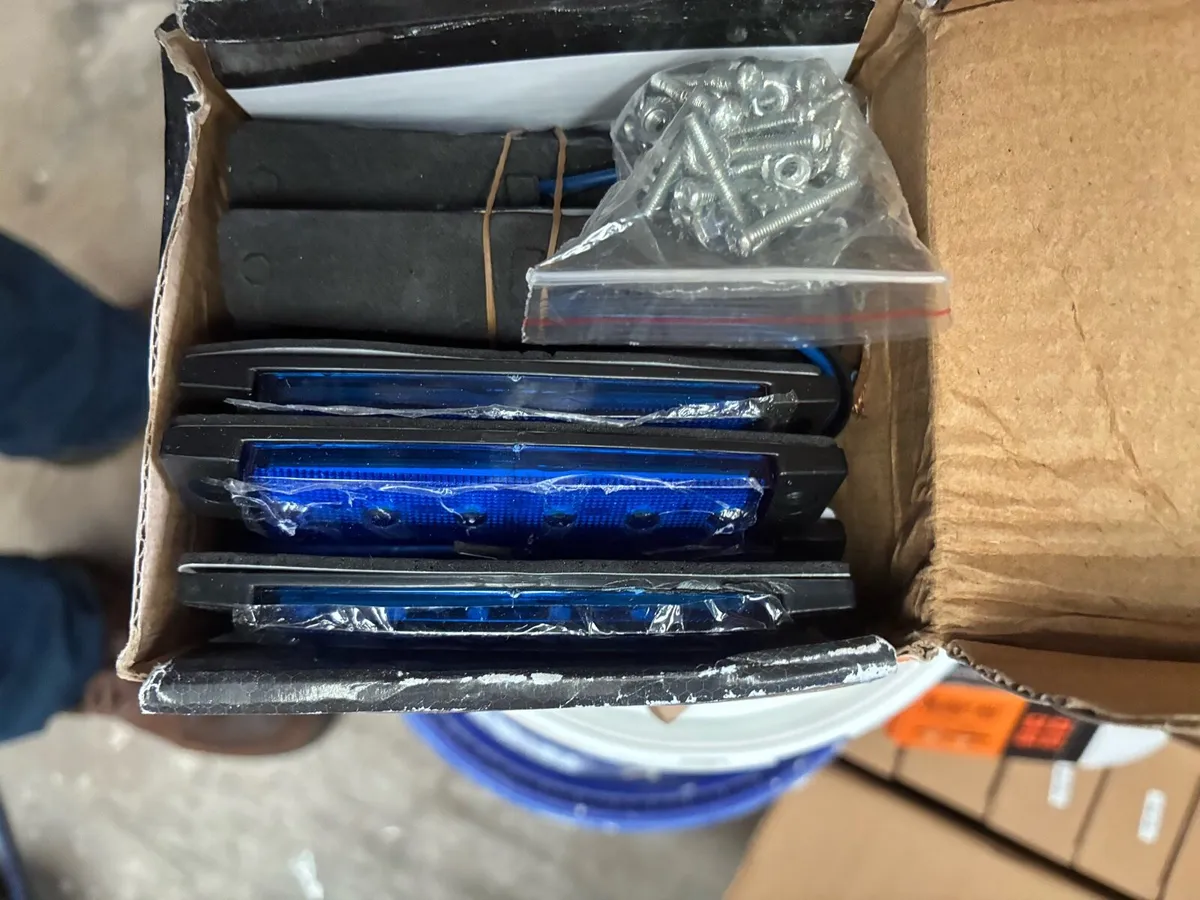 Marker lights 12/24v pkt of 10 - Image 3