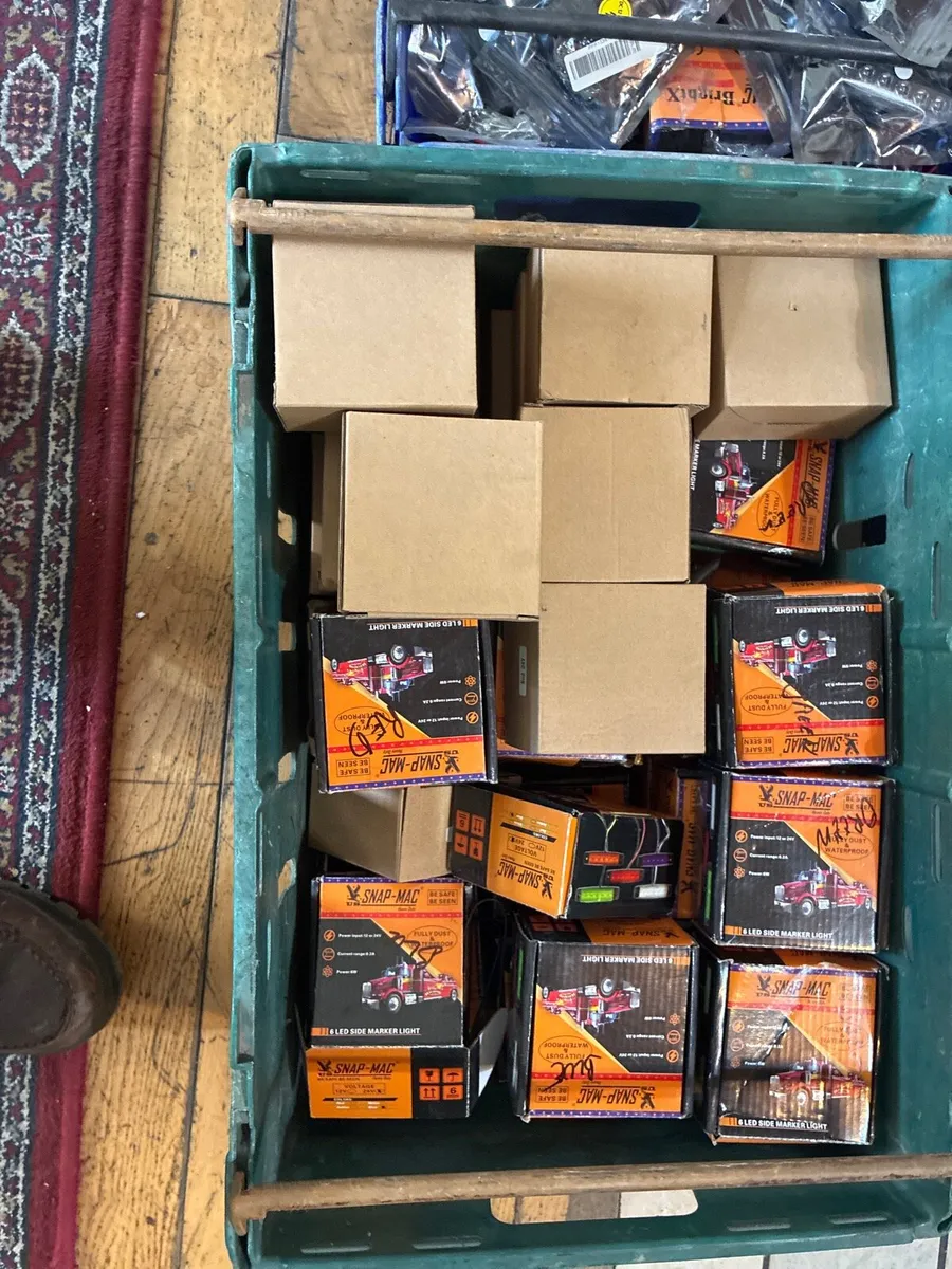 Marker lights 12/24v pkt of 10 - Image 1