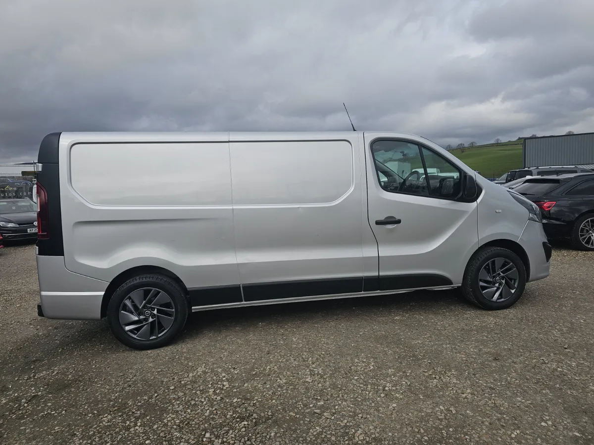 Vauxhall Vivaro 2900, Sportive 2018 - Image 3