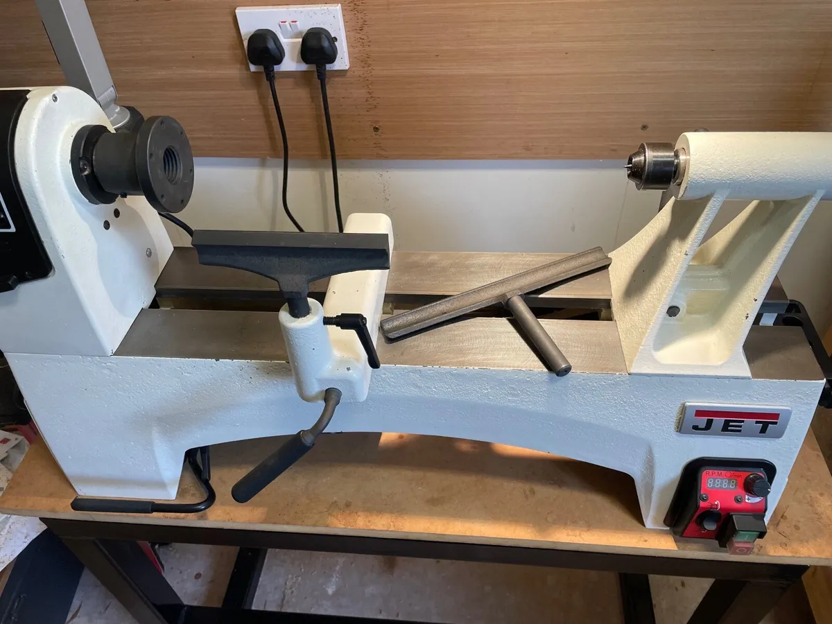 Wood lathe and stand - Image 4