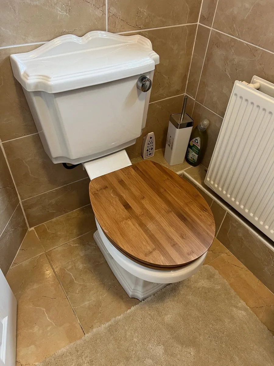 2 Parts, tradionell Toilet Unit, washbasin availab - Image 2