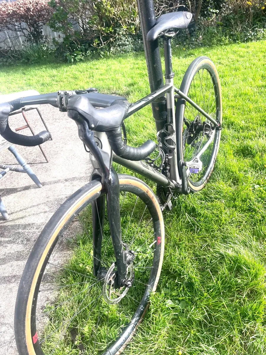 Orro Terra C Carbon Grave - Image 1