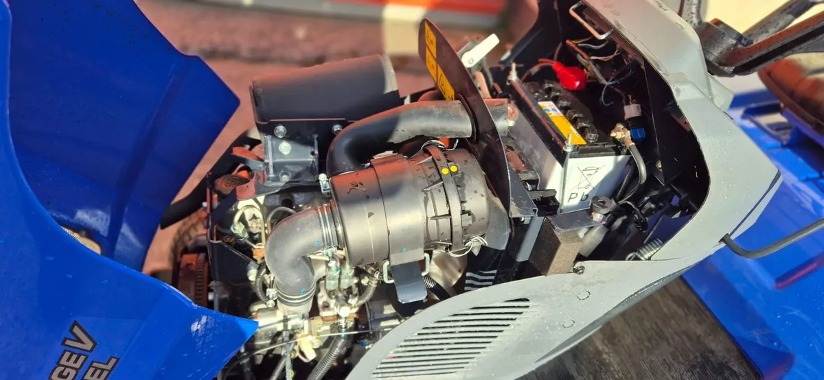 Iseki sxg216 - Image 4