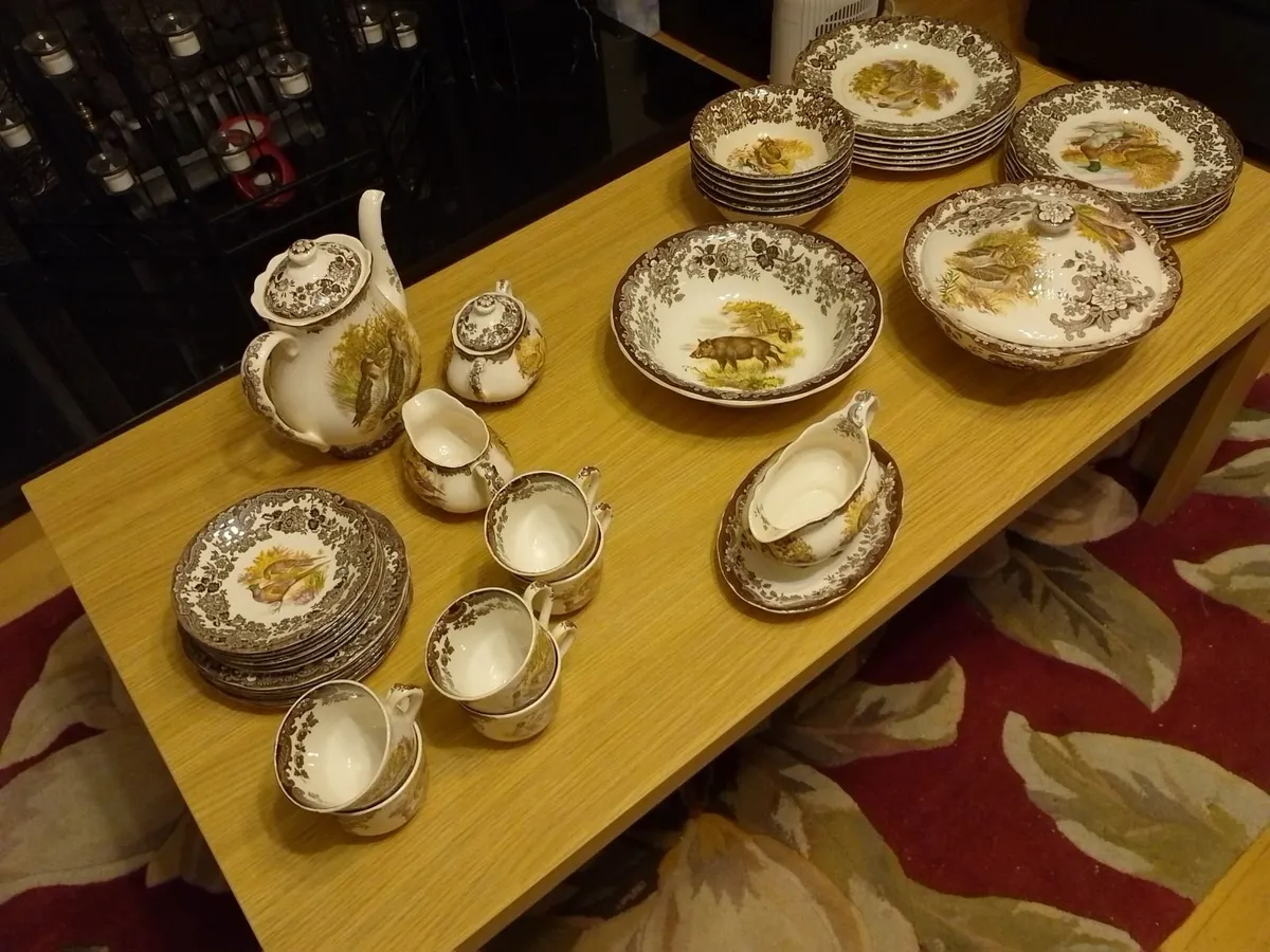 Teaset & Dinner set - Image 1