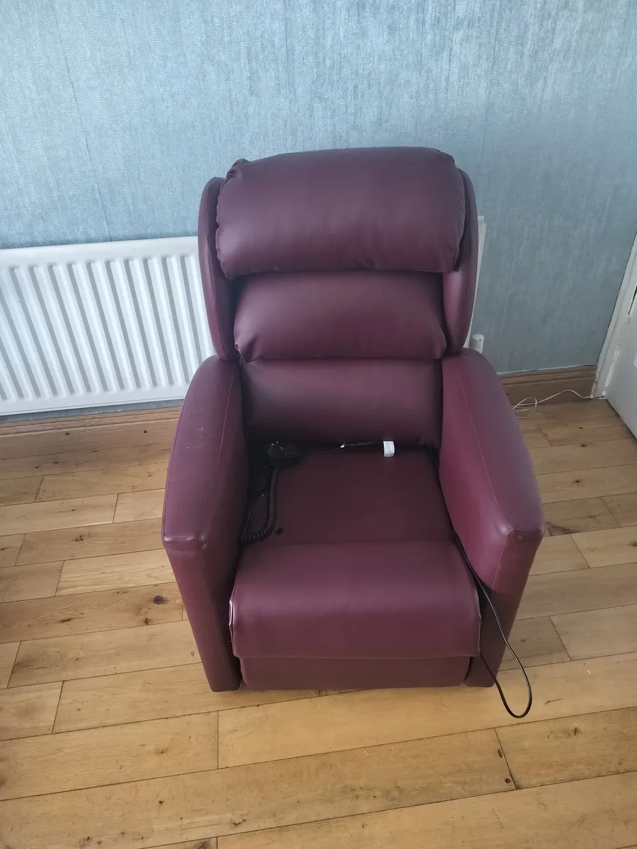 Electric recliner chairs - Image 3