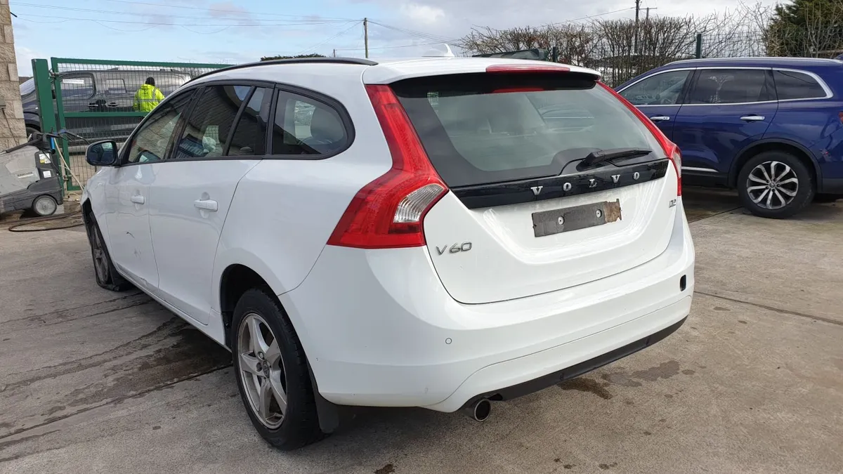 *For parts* Volvo V60, 2.0 diesel auto (2017) - Image 4