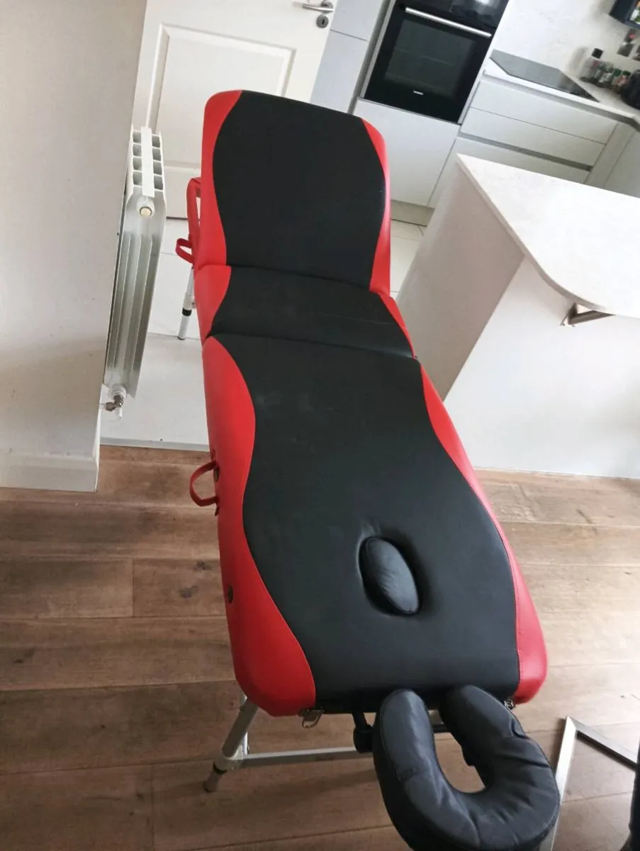 Foldable massage bed - Image 1