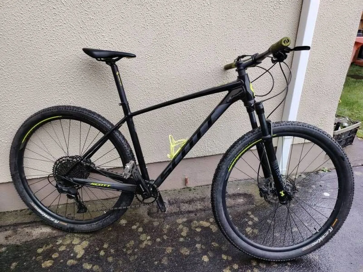 Scott Scale 970 Mountain Bike - Image 1