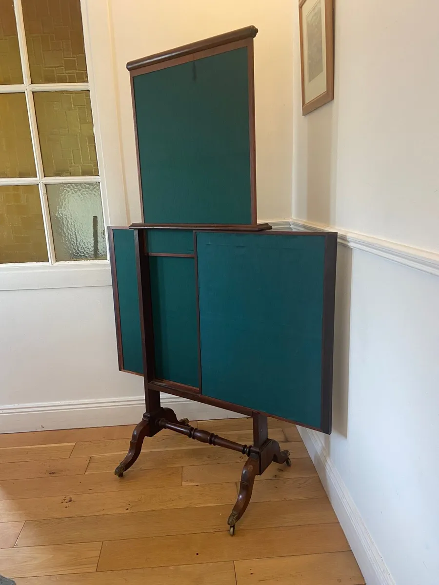 Georgian adjustable room screen - Image 4