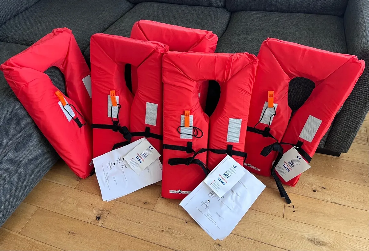 Lifejackets - set of 5 - Image 1