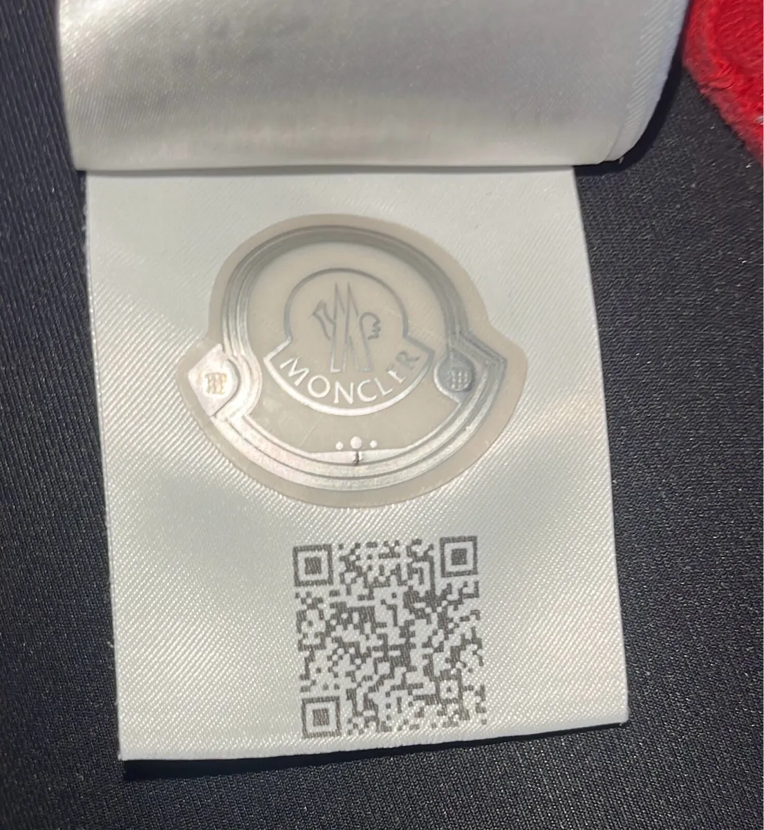 Authentic Moncler Polo size S- like new - Image 3