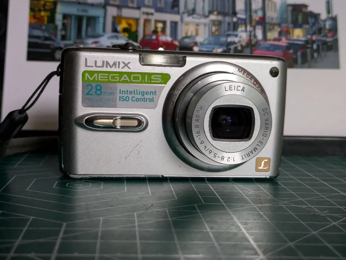 Panasonic Lumix FX07 Leica Vario-Elmarit 💥 CCD🌈 - Image 1