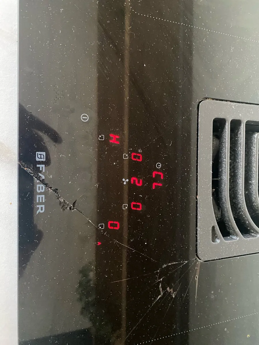 Faber induction hob ( cracked but still works ) - Image 2