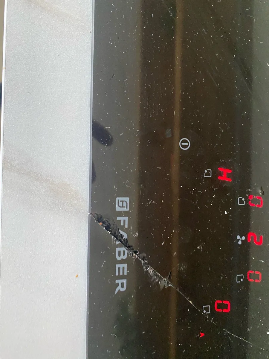 Faber induction hob ( cracked but still works ) - Image 3